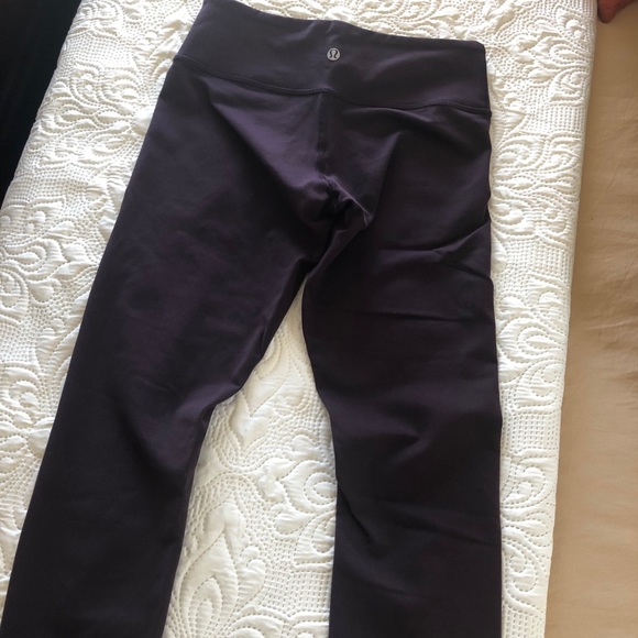 Lululemon Crop Maroon Legging - Picture 2 of 3